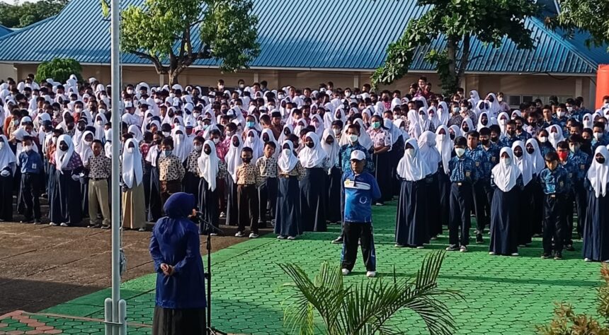 Menyerahkan KIA, Walikota: Solusi Bagi Anak untuk Dapatkan Pelayanan Publik